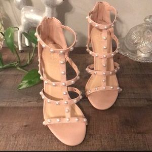 Nicole Miller New York size 7 high heels